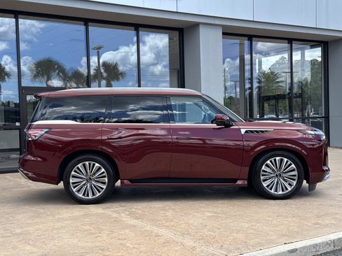 Used 2025 INFINITI QX80 Luxe RWD image 2