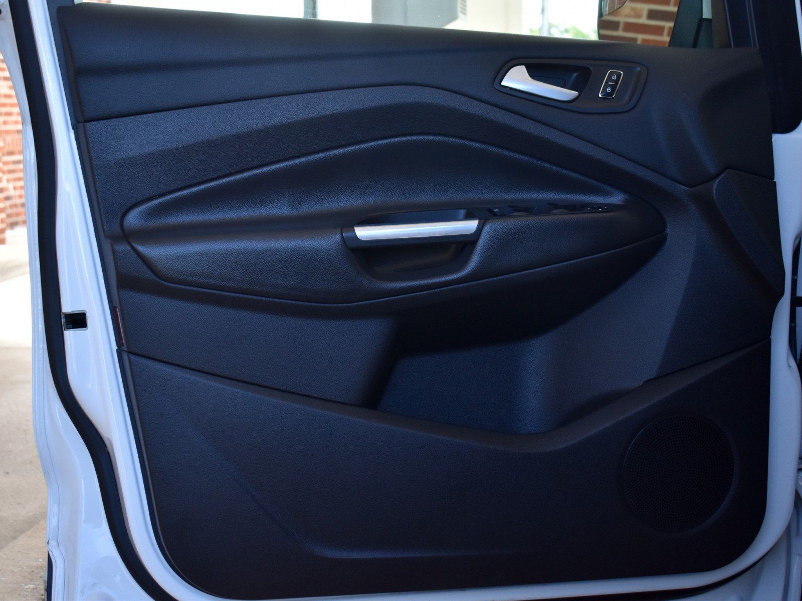 Used 2015 Ford Escape SE FWD image 26