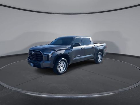 Used 2023 Toyota Tundra SR5 w/ SR5 Convenience Package image 4