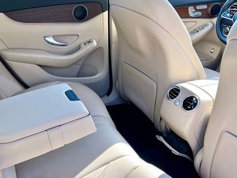 Certified 2022 Mercedes-Benz GLC 300 4MATIC image 42