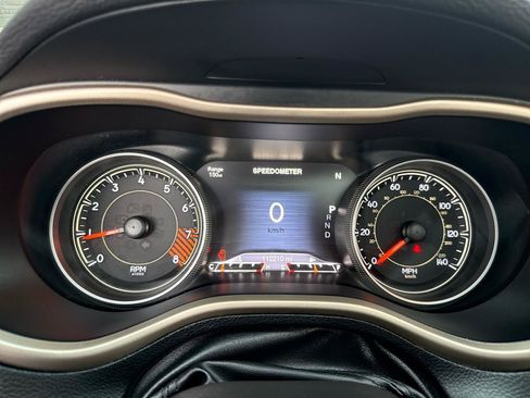 Used 2015 Jeep Cherokee Limited AWD/4WD image 16