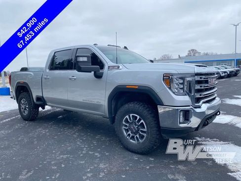 Used 2022 GMC Sierra 2500 SLE w/ SLE Value Package; image 9