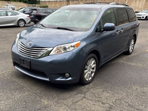 Used 2015 Toyota Sienna XLE Premium AWD/4WD image 1