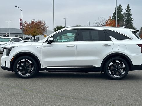 Used 2025 Kia Sorento SX Prestige image 9