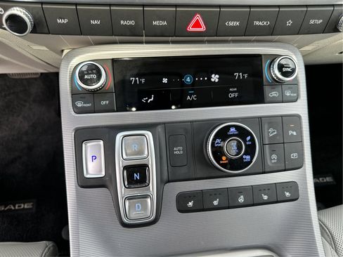 Certified 2023 Hyundai Palisade Calligraphy AWD/4WD image 28