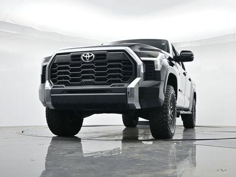 Used 2022 Toyota Tundra SR5 w/ TRD Off-Road Package AWD/4WD image 30