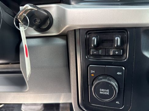 Used 2024 Ford F250 XLT AWD/4WD image 39