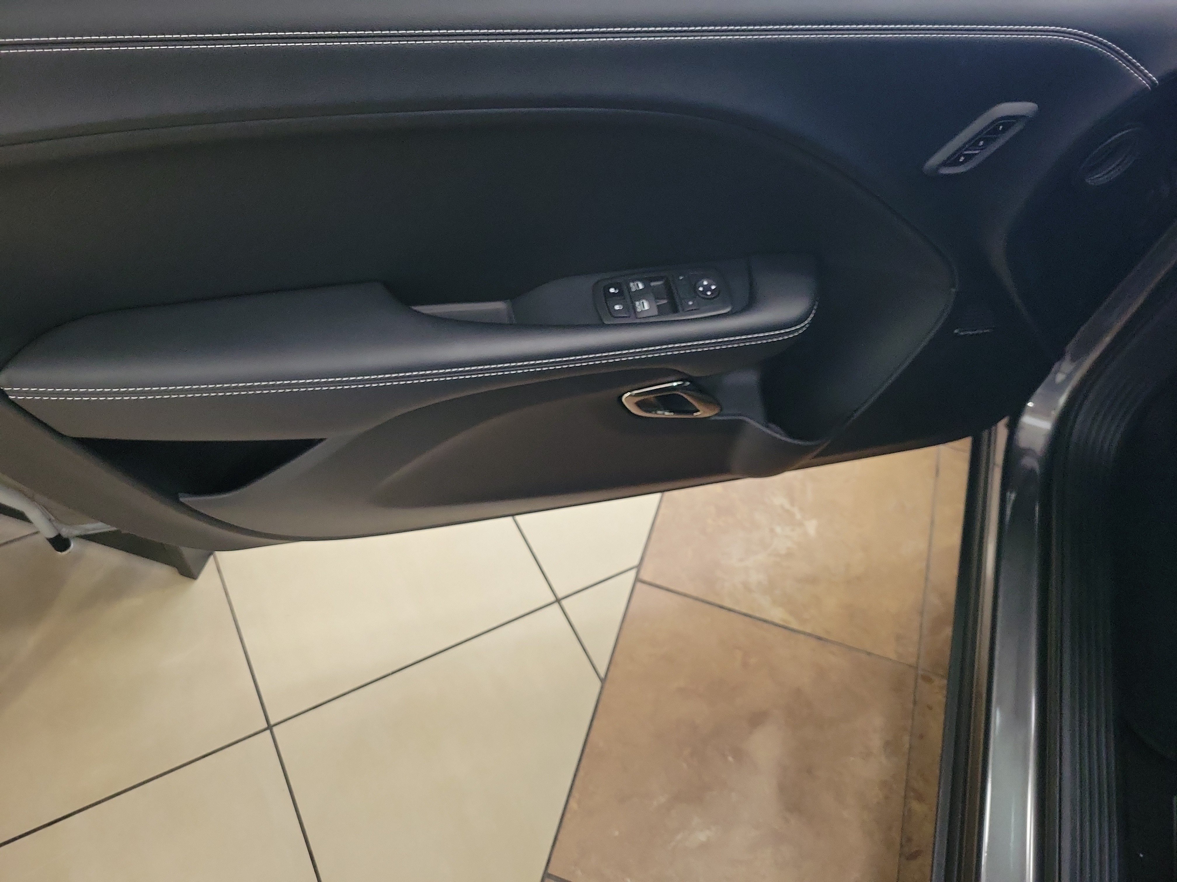 Used 2023 Dodge Challenger SRT Hellcat RWD image 12