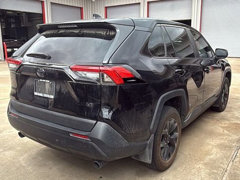 Used 2023 Toyota RAV4 LE image 5