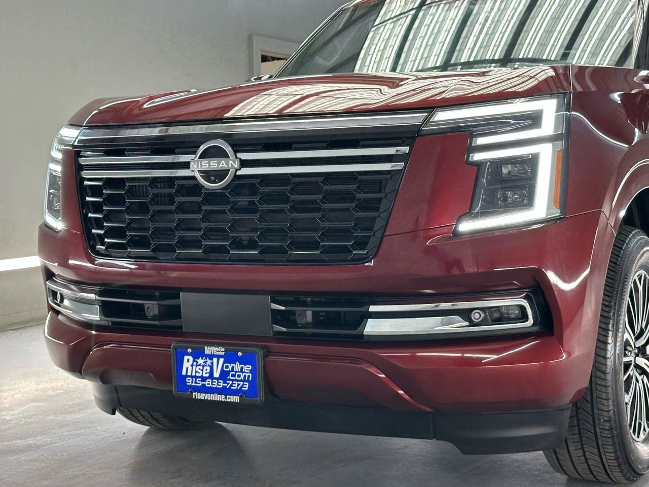 Used 2025 Nissan Armada Platinum w/ Convenience Package RWD image 4