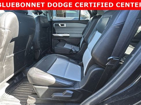 Used 2022 Ford Explorer XLT w/ Equipment Group 202A image 17