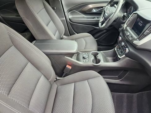 Used 2023 GMC Terrain SLE w/ Driver Convenience Package FWD image 19