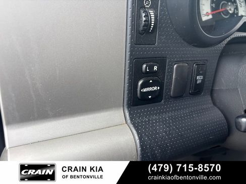 Used 2010 Toyota FJ Cruiser 4WD image 15
