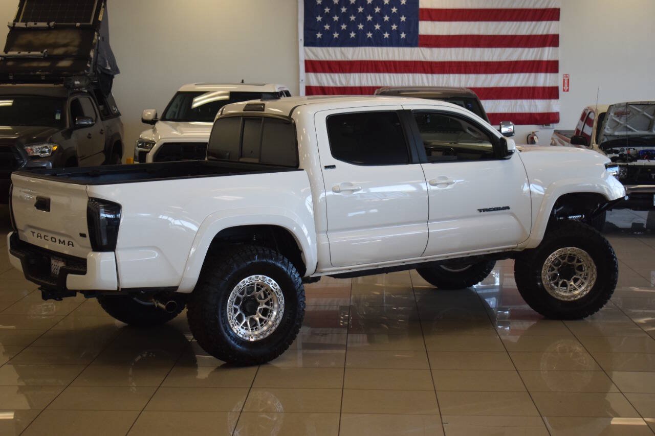 Used 2017 Toyota Tacoma SR5 RWD image 8
