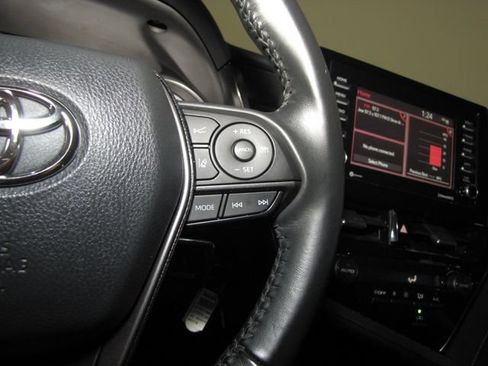 Used 2023 Toyota Camry SE FWD image 6