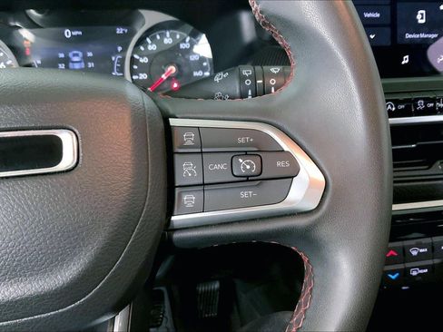 Used 2024 Jeep Compass Trailhawk image 19