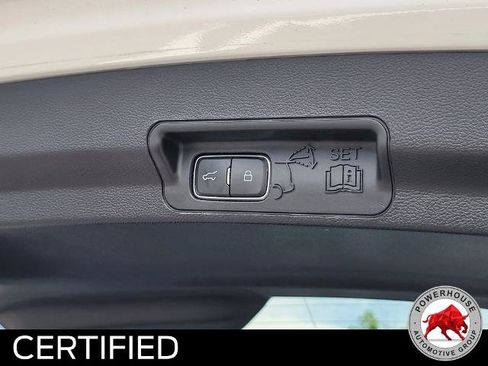 Certified 2020 Ford Explorer Limited AWD/4WD image 15