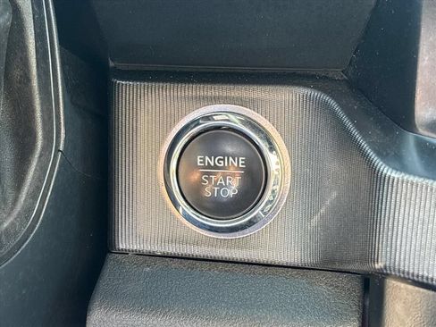 Used 2024 Ford F250 Platinum AWD/4WD image 38