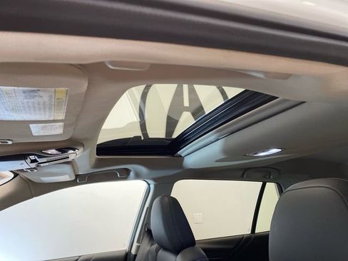 Used 2023 Subaru Outback Limited image 12