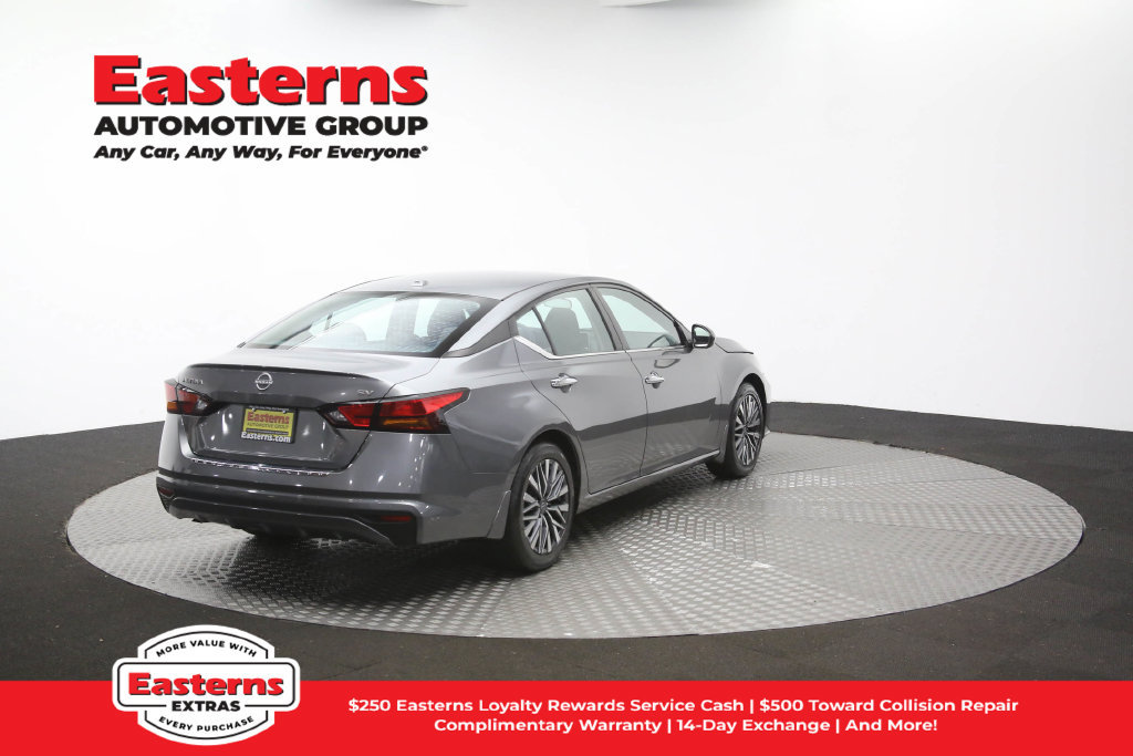 Used 2023 Nissan Altima 2.5 SV FWD image 42