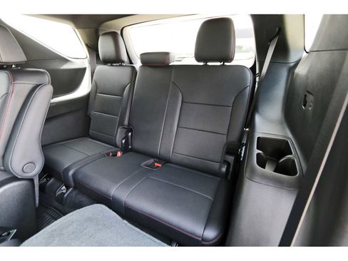 Used 2026 Chevrolet Traverse Z71 w/ LPO, Floor Liner Package AWD/4WD image 14