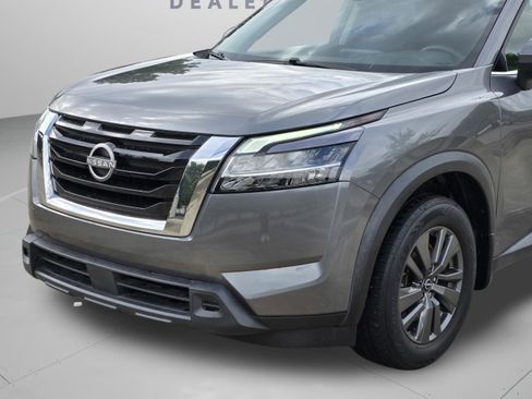 Used 2022 Nissan Pathfinder SV w/ SV Premium Package AWD/4WD image 32