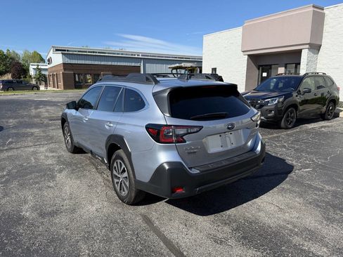 Used 2025 Subaru Outback Premium AWD/4WD image 8