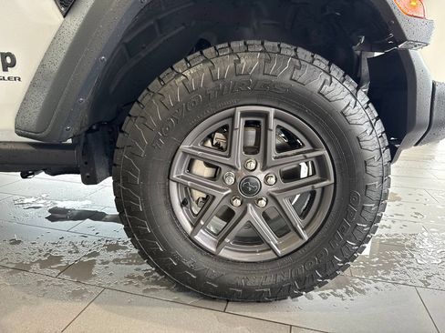 Used 2025 Jeep Wrangler Unlimited Sport AWD/4WD image 52