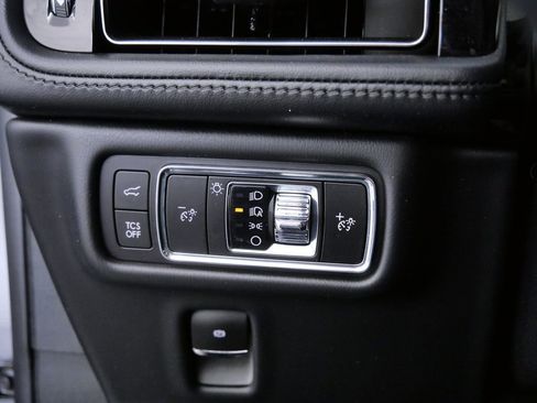 Certified 2023 Lincoln Nautilus Reserve AWD/4WD image 25