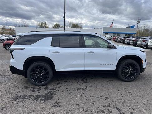 New 2026 Chevrolet Traverse RS w/ LPO, Floor Liner Package image 7