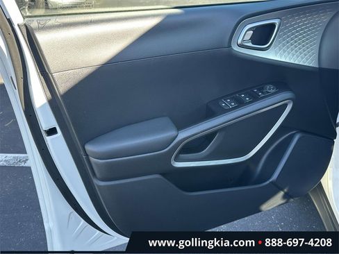Used 2024 Kia Soul S image 13