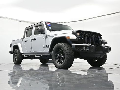 Used 2022 Jeep Gladiator Willys image 37