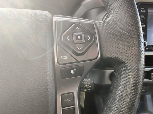 Used 2020 Toyota Tacoma SR5 image 13