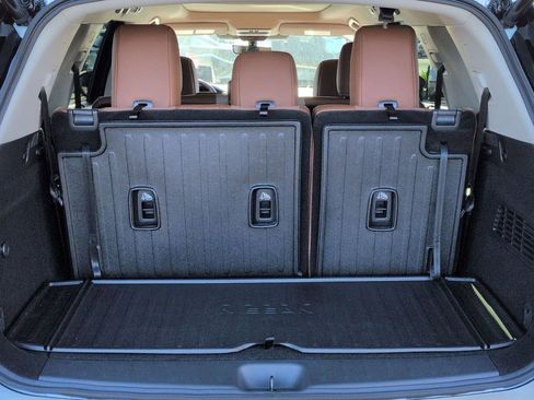 New 2026 Nissan Pathfinder Platinum w/ Cargo Package image 19