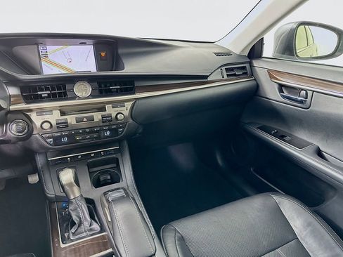 Used 2017 Lexus ES 350 w/ Luxury Package FWD image 24