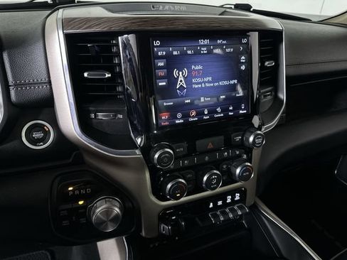Used 2019 RAM 1500 Laramie AWD/4WD image 13