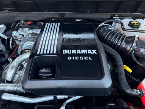 Used 2024 Chevrolet Silverado 1500 High Country w/ Technology Package image 39