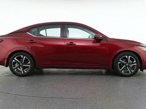 Used 2025 Nissan Sentra SV FWD image 11