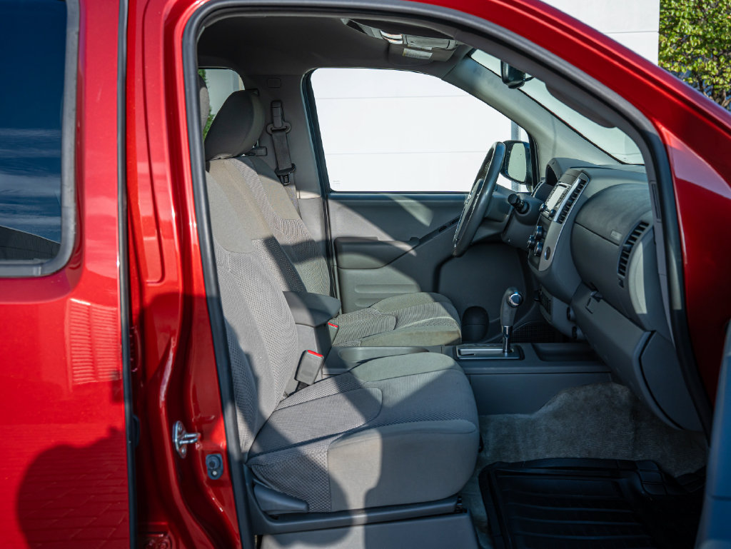 Used 2018 Nissan Frontier SV w/ Value Truck Package AWD/4WD image 24
