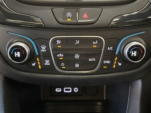 Used 2024 Chevrolet Equinox RS image 28