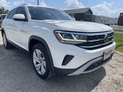 Used 2020 Volkswagen Atlas Cross Sport SEL AWD/4WD image 2