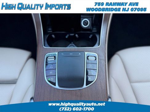 Used 2021 Mercedes-Benz GLC 300 4MATIC w/ Multimedia Package image 35