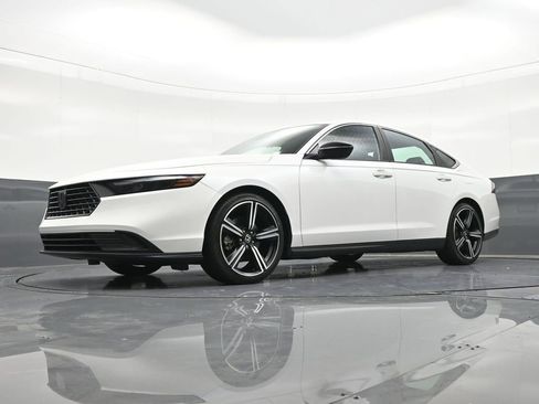 Used 2023 Honda Accord Sport image 25