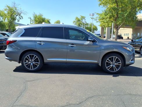 Used 2017 INFINITI QX60 Luxe w/ Deluxe Technology Package AWD/4WD image 6