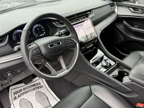 Used 2024 Jeep Grand Cherokee Limited w/ Trailer Tow Package image 12