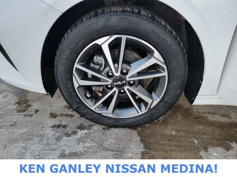 Used 2023 Kia Forte LXS w/ LXS Technology Package image 18