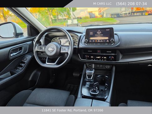 Used 2024 Nissan Rogue SV AWD/4WD image 16