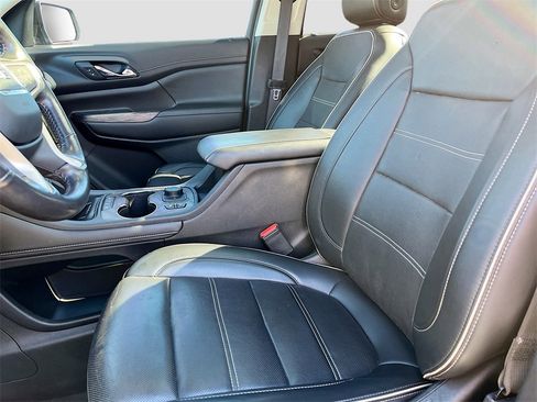 Used 2021 GMC Acadia Denali w/ Denali Technology Package image 21