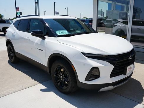 Used 2022 Chevrolet Blazer LT w/ Sound & Technology Package AWD/4WD image 32