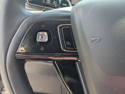 Used 2024 Lincoln Corsair AWD image 16